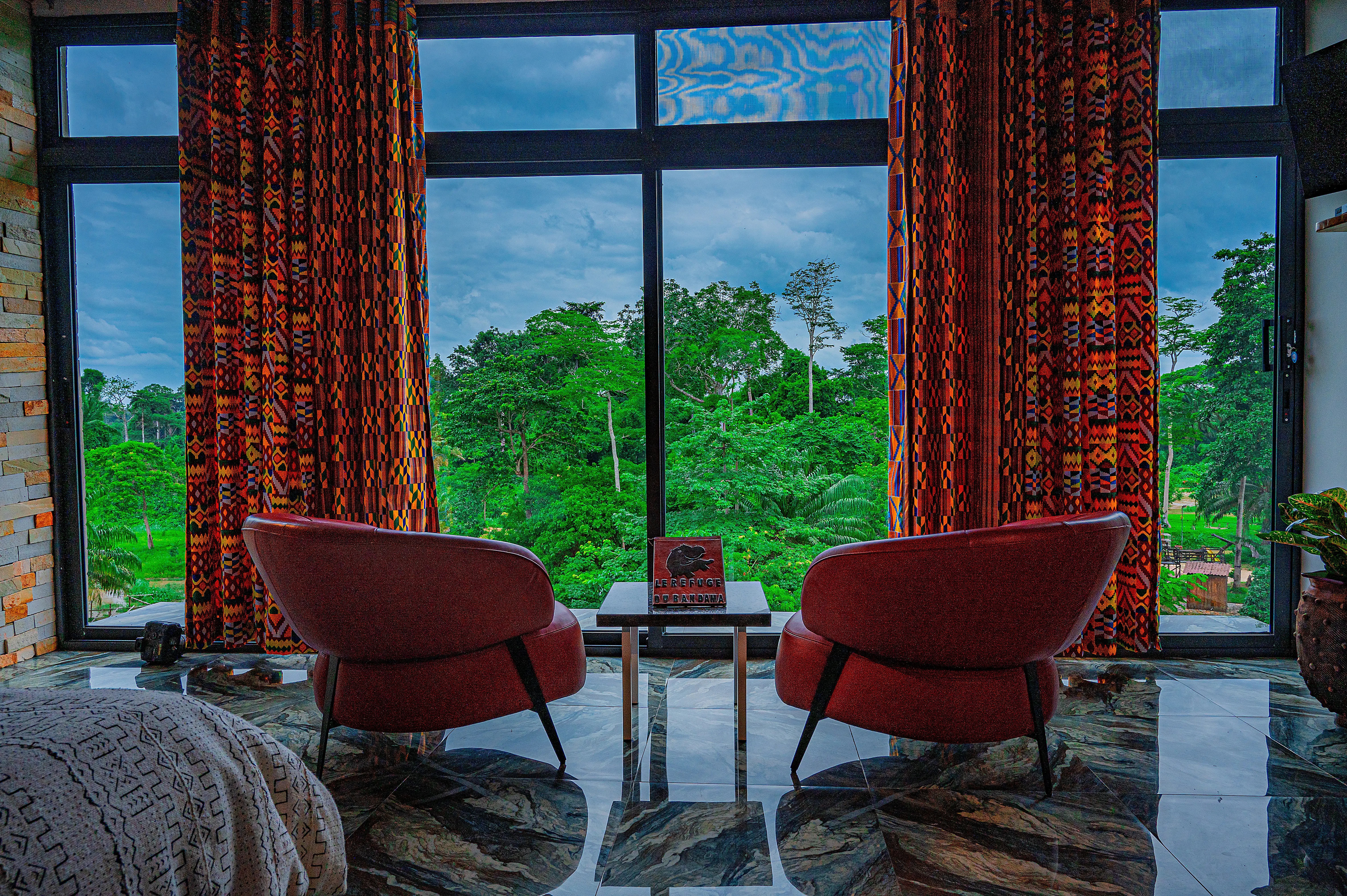 Chambre de la suite junior avec lit king size